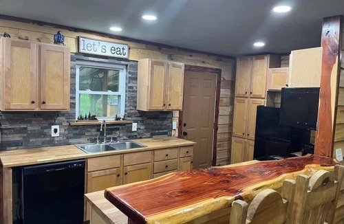 Board Camp Cabin | ATV Shack near Wolf Pen Gap
