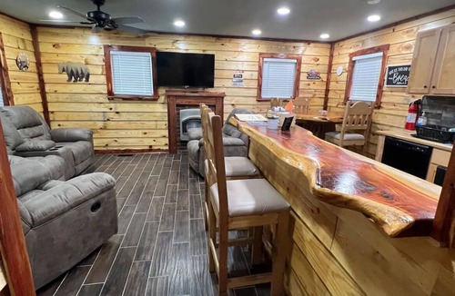 Board Camp Cabin | ATV Shack near Wolf Pen Gap