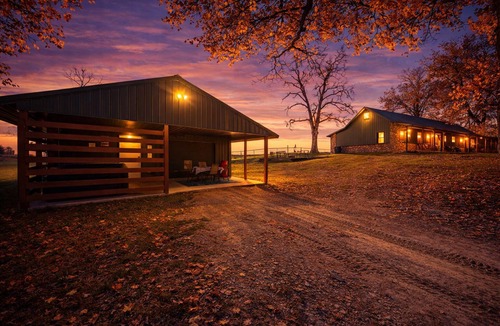 Smithville Cabin | ATV Trails + Hot Tub + Dog Friendly Cabin + Blackjack and Texas Hold’em Table