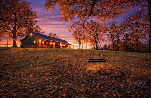 Smithville Cabin | ATV Trails + Hot Tub + Dog Friendly Cabin + Blackjack and Texas Hold’em Table