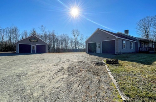 East Central Franklin House | Atv,utv,snowmobile ,2 ski mountains Saddleback,Sugarloaf resorts