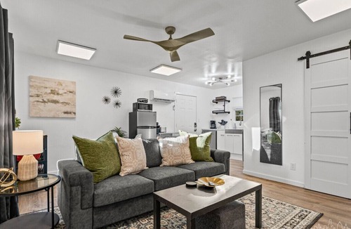Austin Apartment | ATX Airport Retreat Pet-Friendly w Yard, EV Charger, Grill & Quick AUS Access