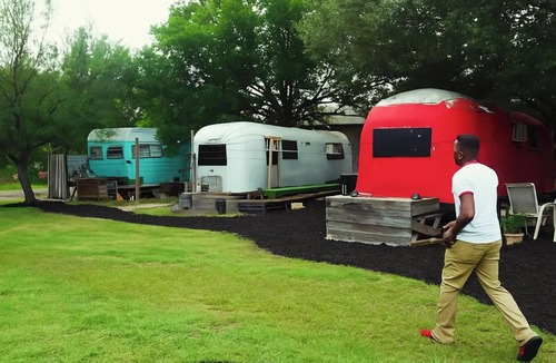 Travis County House | ATX Dream Vintage Glamping