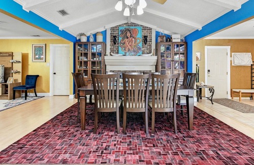 Manchaca House | ATX Revive | Hot Moonlight Baths | 15 mins to DT | Pool | 14 guests