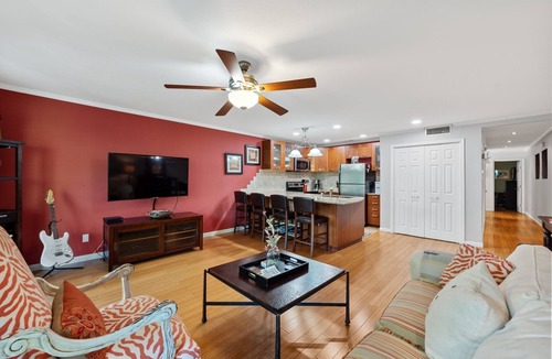 Riverside Condo | ATX Southshore Condo