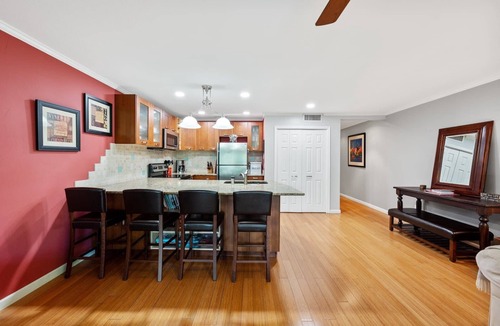 Riverside Condo | ATX Southshore Condo