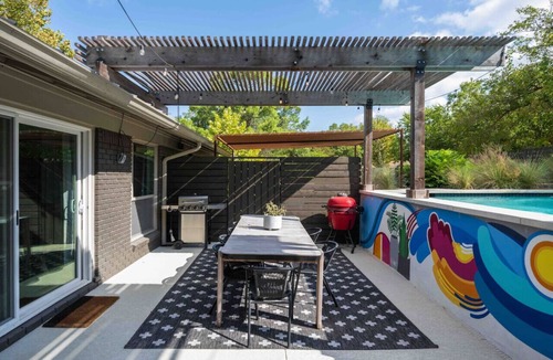 Greater South River City House | ATX Summer Oasis | Pool & Hot Tub| Sleeps 8
