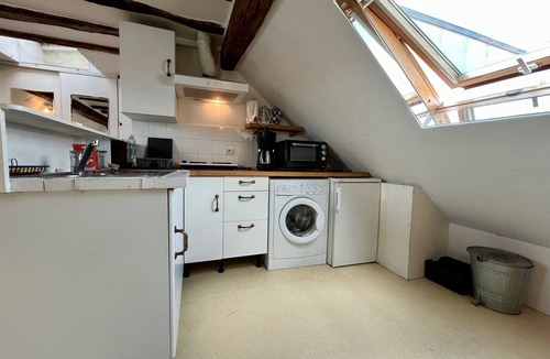 Enfants-Rouges Apartment | ATYPICAL AND CHARMING MARSH LOFT STUDIO FOR 2 PEOPLE