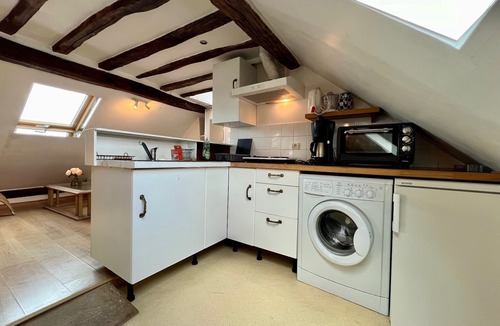 Enfants-Rouges Apartment | ATYPICAL AND CHARMING MARSH LOFT STUDIO FOR 2 PEOPLE