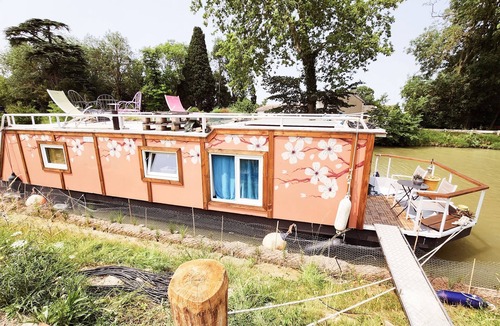 Labastide-d'Anjou Boat Rental | Atypical boat on the Canal du Midi