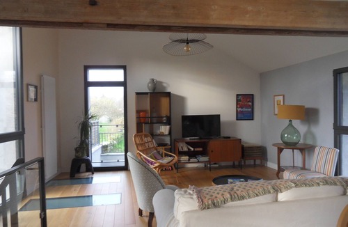 Ermenonville House | Atypical building with modern comfort for families with children or professionals