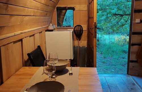 Lacaze Cabin | Atypical, comfortable 4-season caravan.