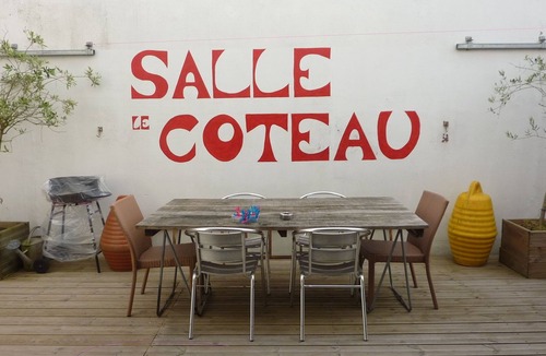 Le Champ-Saint-Pere House | ATYPICAL LOFT -Former CINEMA-CAMPAIGN-NEAR SEA