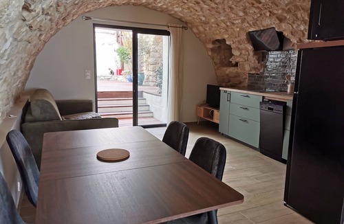 La Boissiere Apartment | Atypical renovated stable apartment