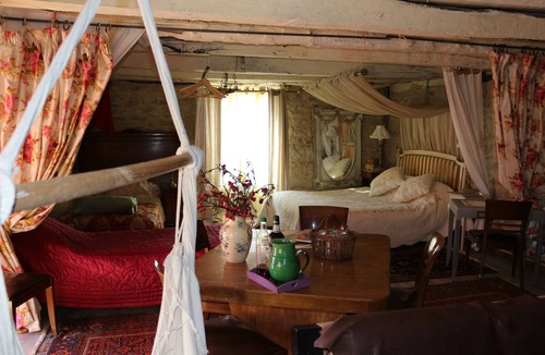 Vailhourles House | Atypical room in Moulin à Huile