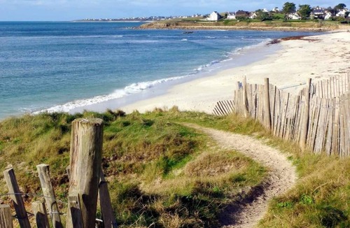 Poulgoazec Apartment | Atypical studio with all comforts