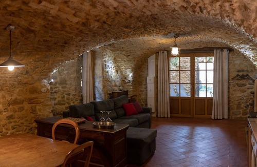 Sabran Apartment | Atypical, very comfortable accommodation in the heart of a Gard hamlet