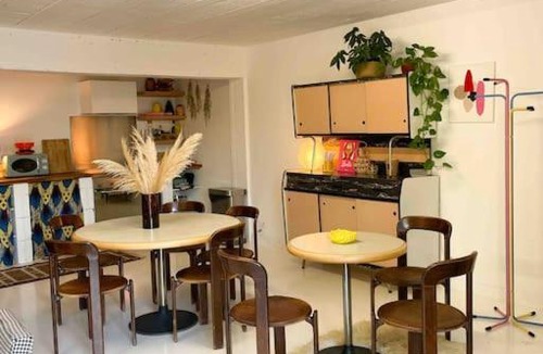 Grosrouvre House | Atypique ancien studio de cinéma 100m2