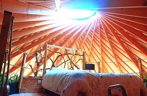 La Capelle-les-Boulogne House | Atypique yourte