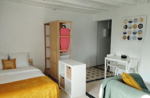 Arpajon Apartment | Atypique Logement Central