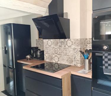 Saumur Apartment | Atypique Saumur 80 m2 joli appartement 2 à 7 pers familial rénové entier 3 chambres hyper centre