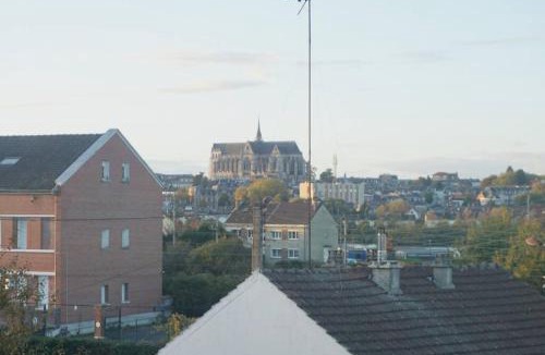 Saint-Quentin Apartment | Atypique T1 Duplex - WIFI .Parking .Proche .Gare
