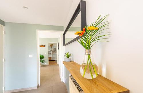 Fain-les-Montbard Apartment | Au 10 le long du canal