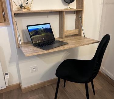 Saint-Amand-Montrond Apartment | Au 15 Bis - Studio Hyper Centre