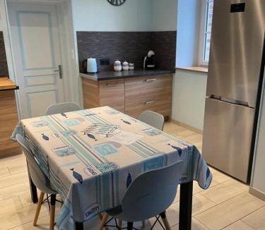 Villiers-Louis House | Au 24