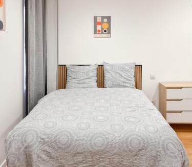 Cambrai Apartment | Au 42B JM