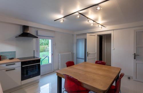 La Rochefoucauld Apartment | Au 9ème Art