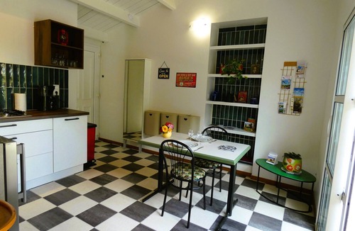 Chavagnes-en-Paillers Cottage | "Au Bal des Oiseaux" cottage : a 52m² haven of peace nestled in lush greenery !