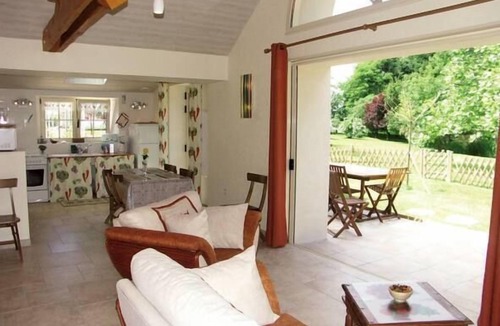 Ligne Cottage | Au Bas Chalonge Gite in Ligné