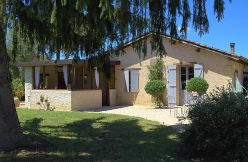 Clermont-Pouyguilles Bed & Breakfast | Au Bel Air