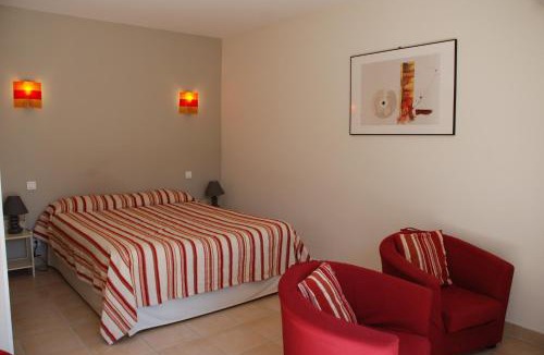 Pujaut Bed & Breakfast | Au Bon Penequet