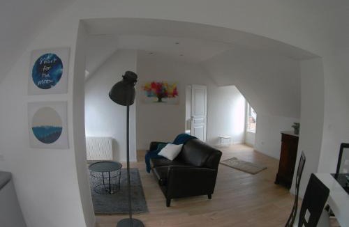 Parvillers-le-Quesnoy Apartment | Au bonheur des Anes - Gite Maya