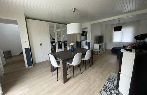 Saint-Lo House | Au Bord de L'Ô