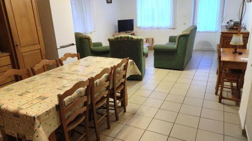 Douzy House | Au bord de la riviere