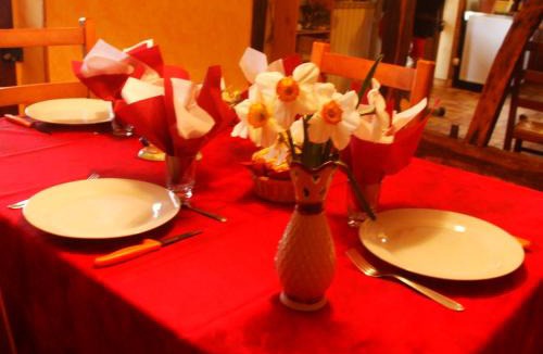 Cosges House | AU Bosquet fleuri