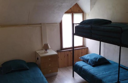 Ambrieres-les-Vallees House | Au bout de la marais