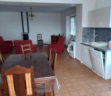 Clermont-Pouyguilles House | Au Broca