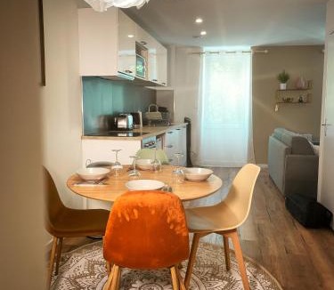 Castres Apartment | Au cœur de Castres, logement cosy classé 3*