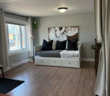 Desjardins Apartment | Au cœur du vieux Lévis