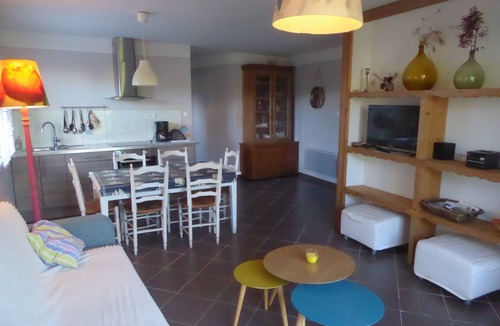 Roquefort-des-Corbieres House | Au Cœur D'un Village et a 10 Minutes des Plages. Animaux de Compagnie Acceptés