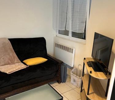 Saint-Hilaire-de-Brethmas Apartment | Au cœur de St hilaire