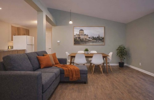 Saint-Gabriel-de-Valcartier Ski Chalet | Authentic nature cottage + private lake access 1 min Village Vacances Valcartier