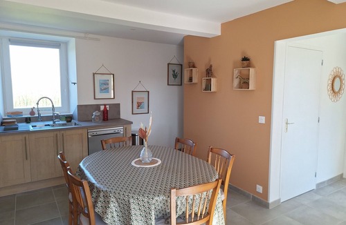 Saint-Michel-de-Plelan House | au Calme Chez L'habitant à 15 Minutes de la Mer!
