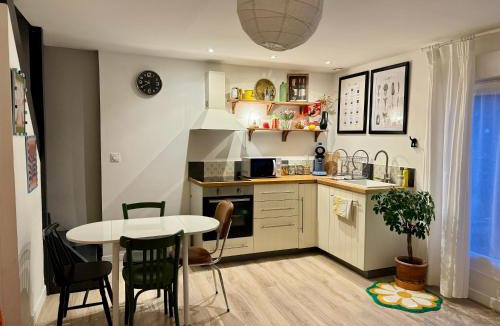 Orleans Apartment | Au Canon - Parking gratuit - Bords de Loire