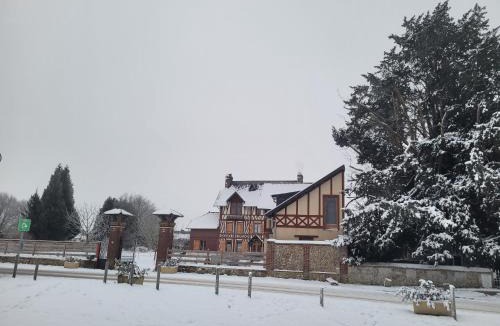 La Haye-de-Routot House | Au Château des Ifs