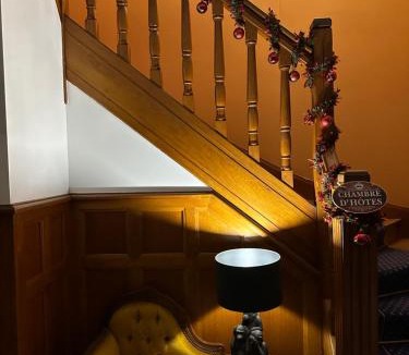 Busset House | Au Ch'Alex